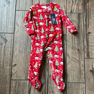 Vineyard Vines extra soft footie Christmas pajamas 🎄